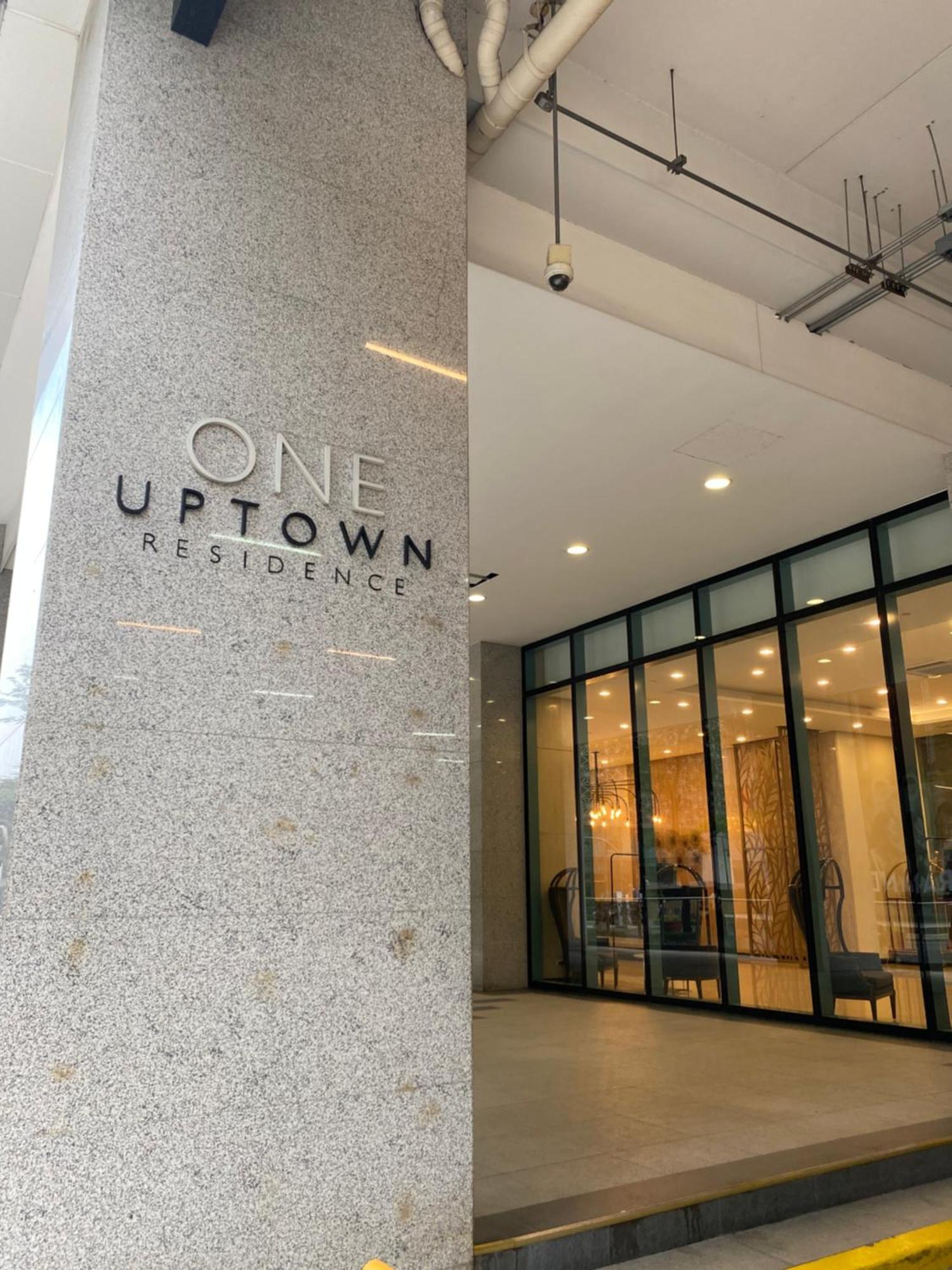 1 Bedroom Uptown Bgc Across Uptown Mall Manila Esterno foto
